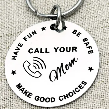 Подарок-брелок Сделайте мудрый выбор и позвоните маме, дочери и сыну в подарок Креативный брелок для ключей на выпускной